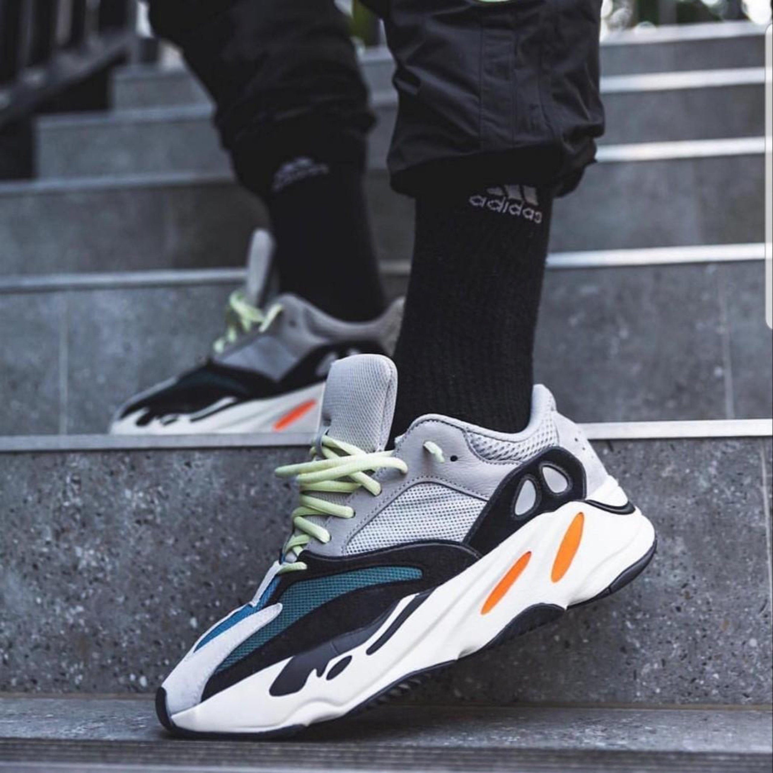 Кроссовки yeezy boost 700