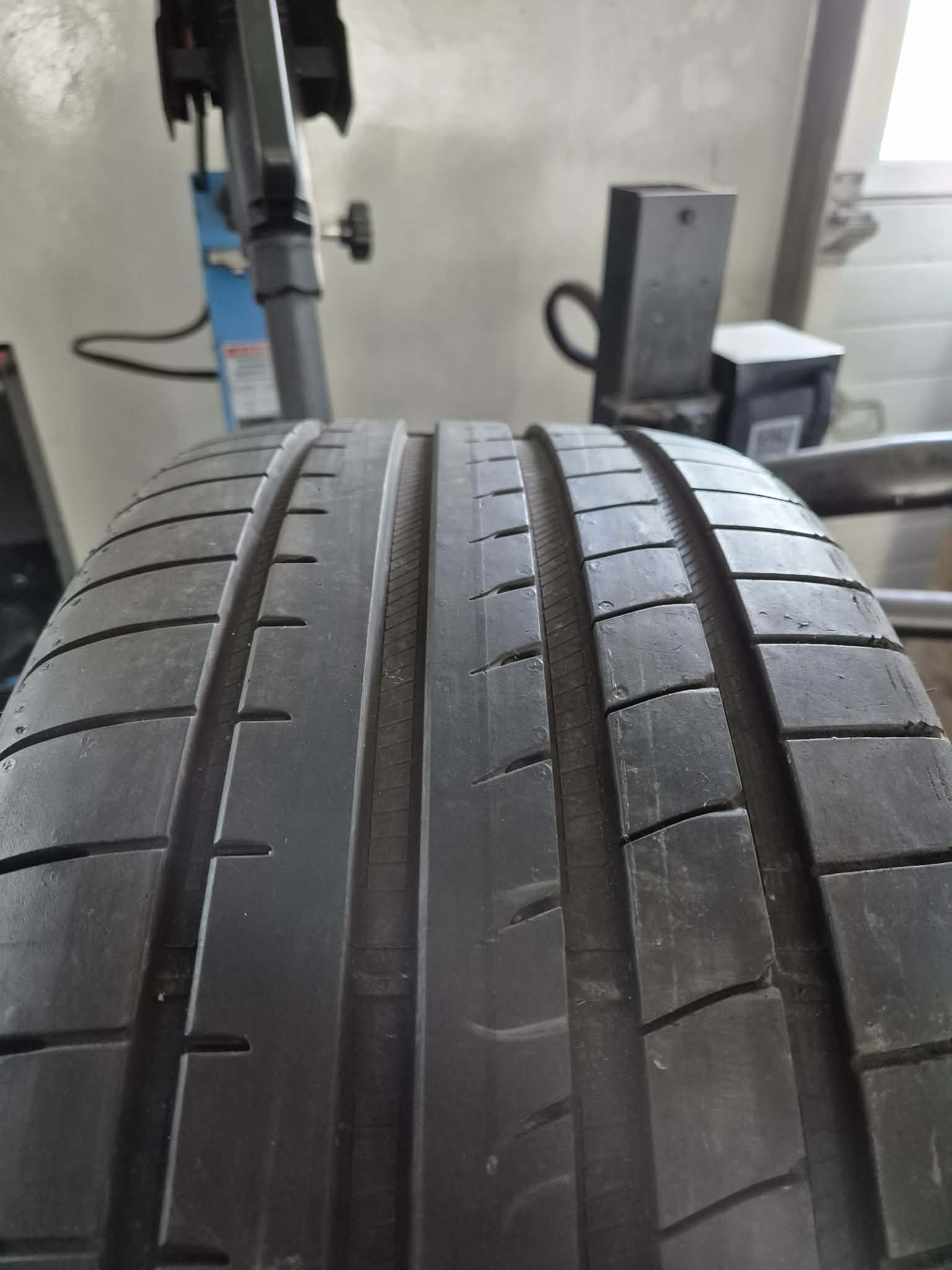 ШИНА 255 35 19 96Y GOODYEAR EAGLE F1 ASYMMETRIC 3* RSC DOT.3724 BMW 7MM 