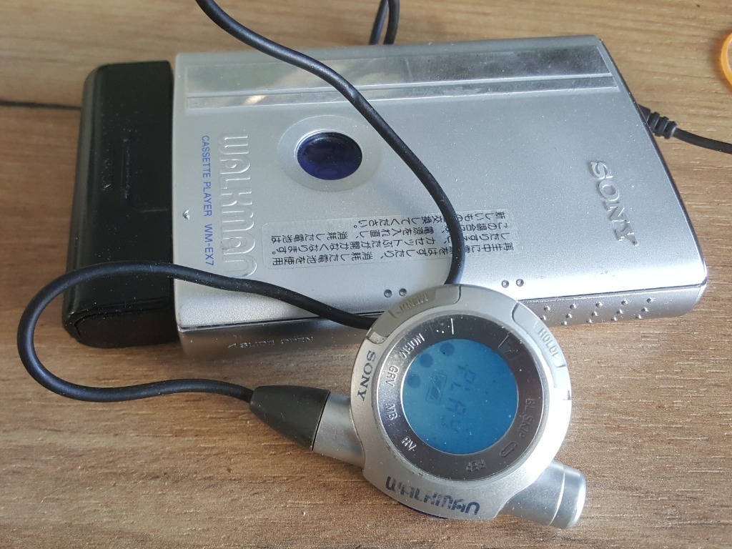 SONY　WALKMAN　WM-EX615　ジャンク品 SONY WALKMAN WM-EX615 ジャンク品 - メルカリ