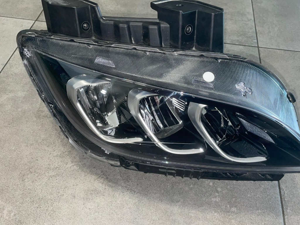 ФАРА ПЕРЕДНЯ LED (СВІТЛОДІОД) ПРАВА HYUNDAI KONA J9921 -63060 