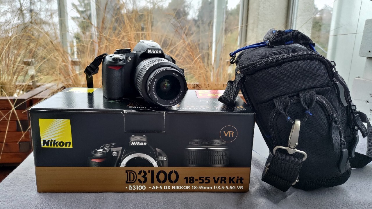 桜 印 #DI12 Nikon D3100 ／AF-S 18-55mm VRレンズ付き - デジタルカメラ