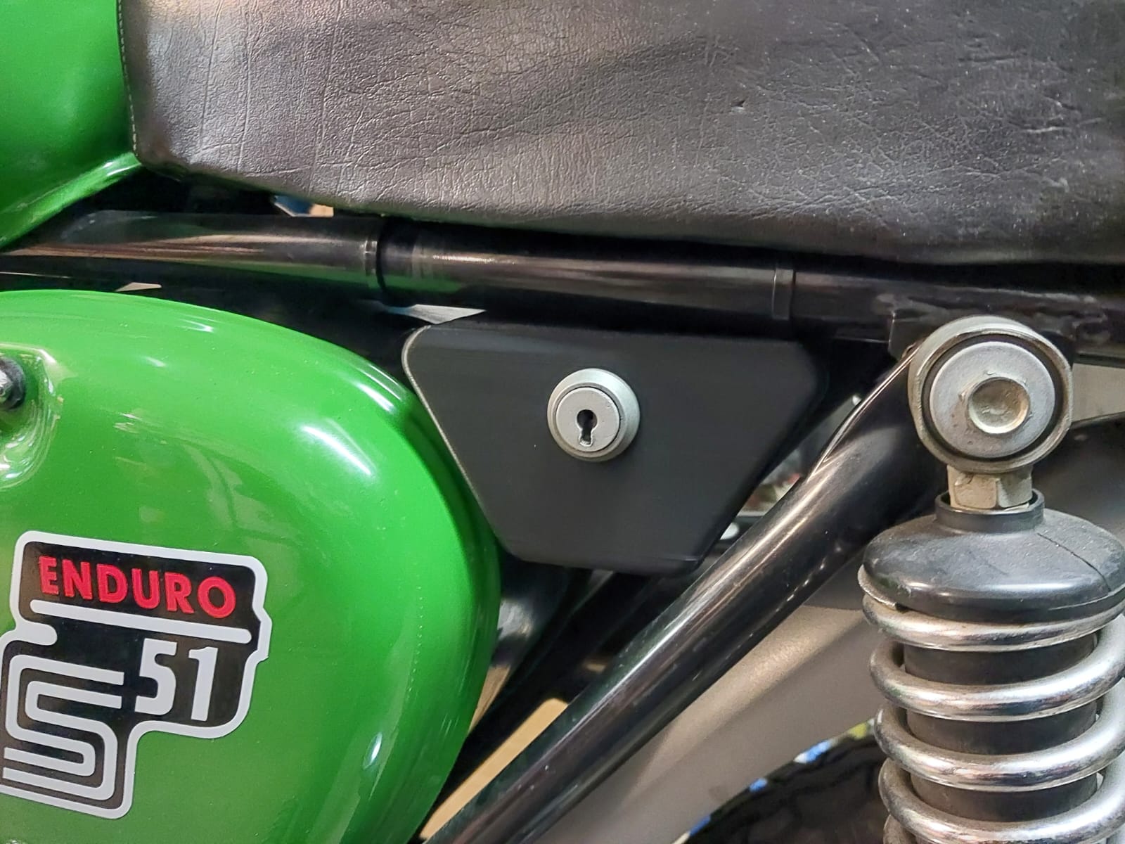 БАРДАЧОК СКРИНЯ ІНСТРУМЕНТНА SIMSON S50 S51 S60 S70 S80 ENDURO 