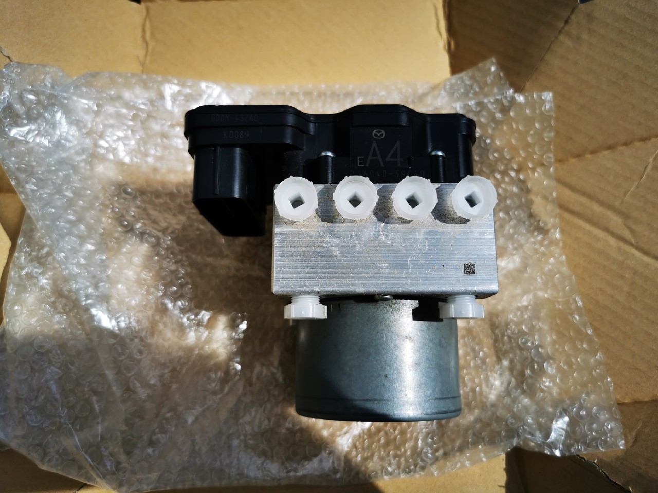 НАСОС ABS MAZDA 6 GL GDDM-437A0 
