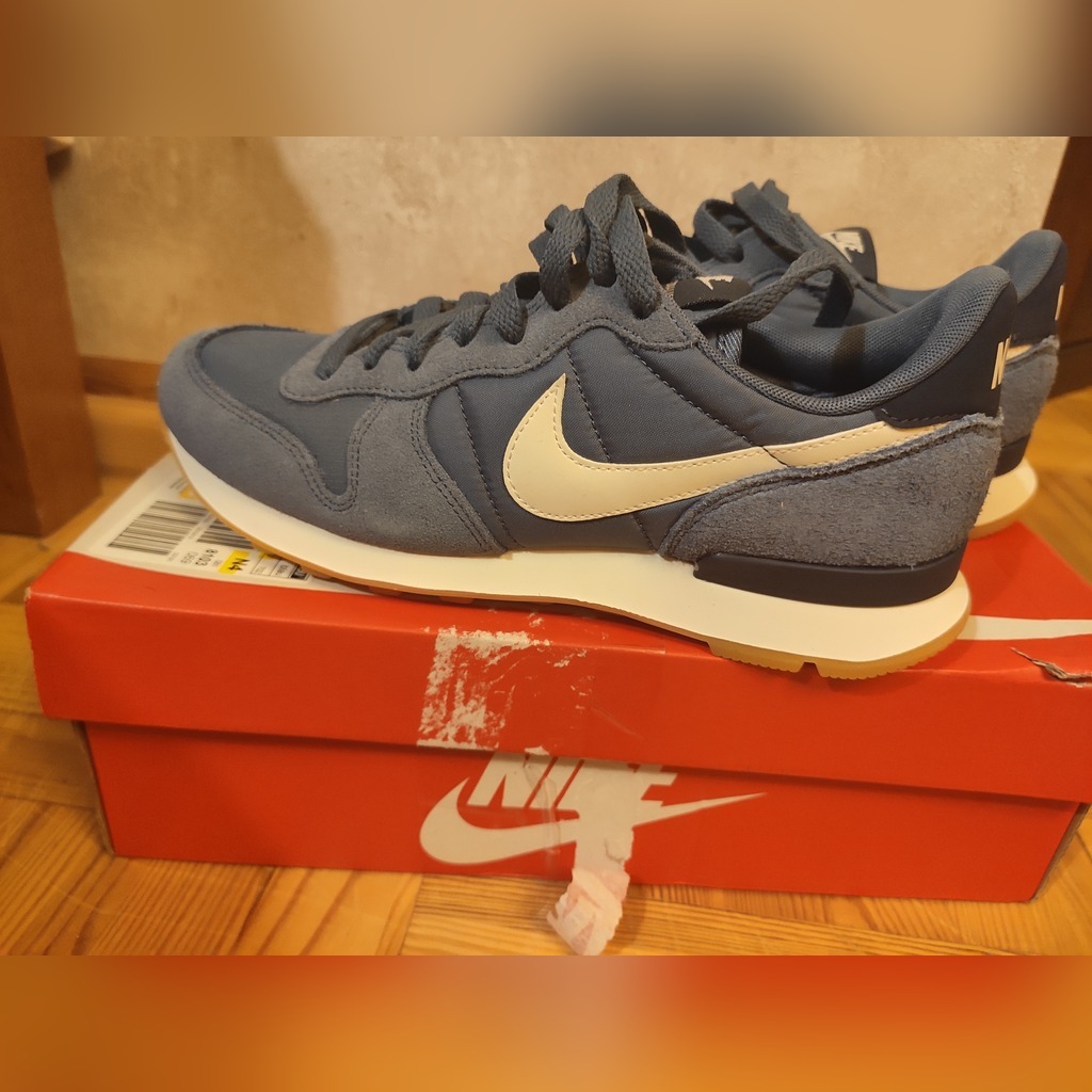 nike internationalist 39