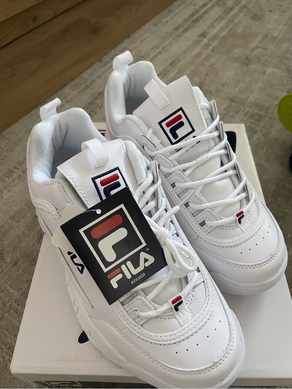 How to spot fake store fila disruptor 2