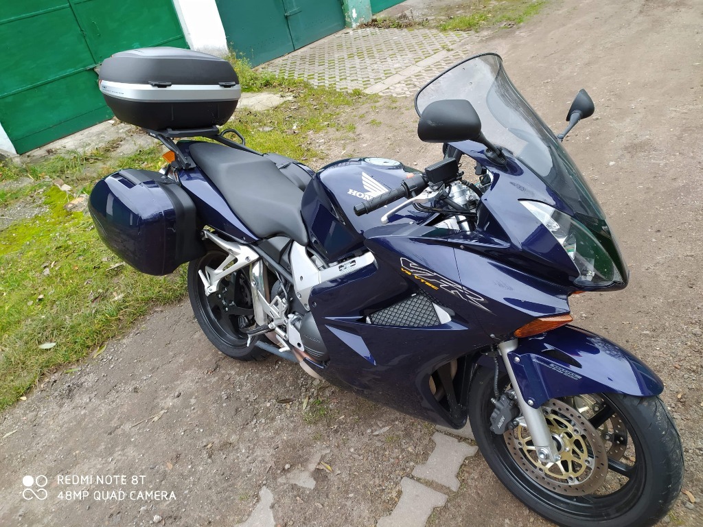 Ładna Honda VFR 800 Vtec Cena 13500,00 zł