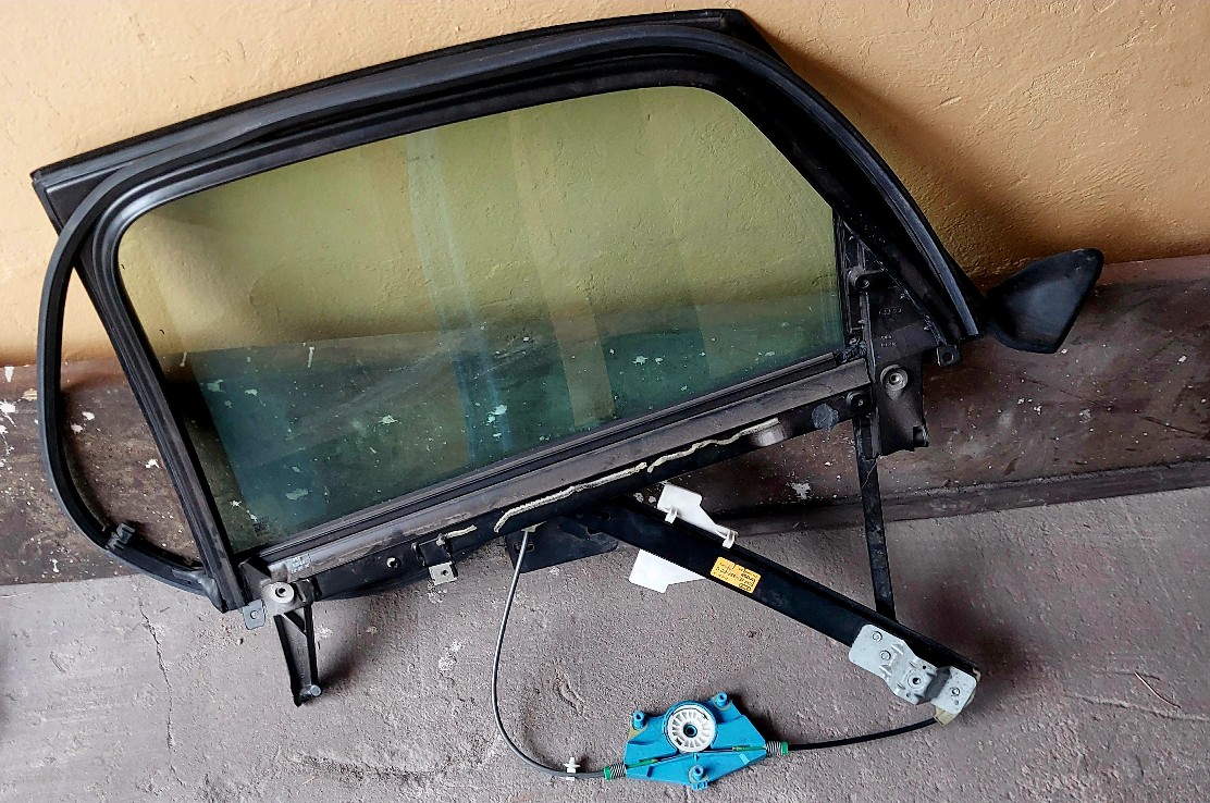 AUDI A4 B6 B7 ПРАВА ЗАДНЯ СКЛО ДВЕРІ + МЕХАНІЗМ 8E0839462C 