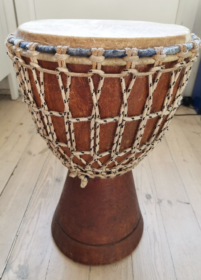 Bęben Djembe ręcznie drążony, skóra średnica 26 cm Warszawa Kup
