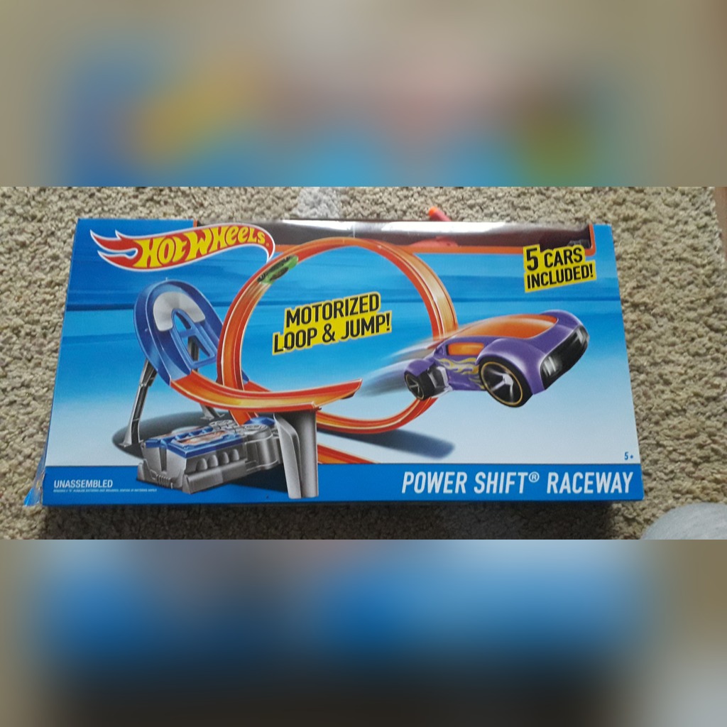hot wheels motorized loop and jump