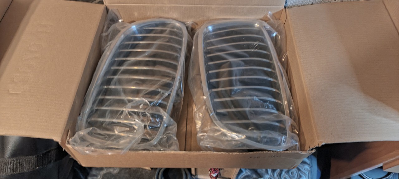 РЕШІТКА РЕШІТКИ БАМПЕРА ПЕРЕДНЬОГО BMW F10 F11 NR 51137200728 7200728 