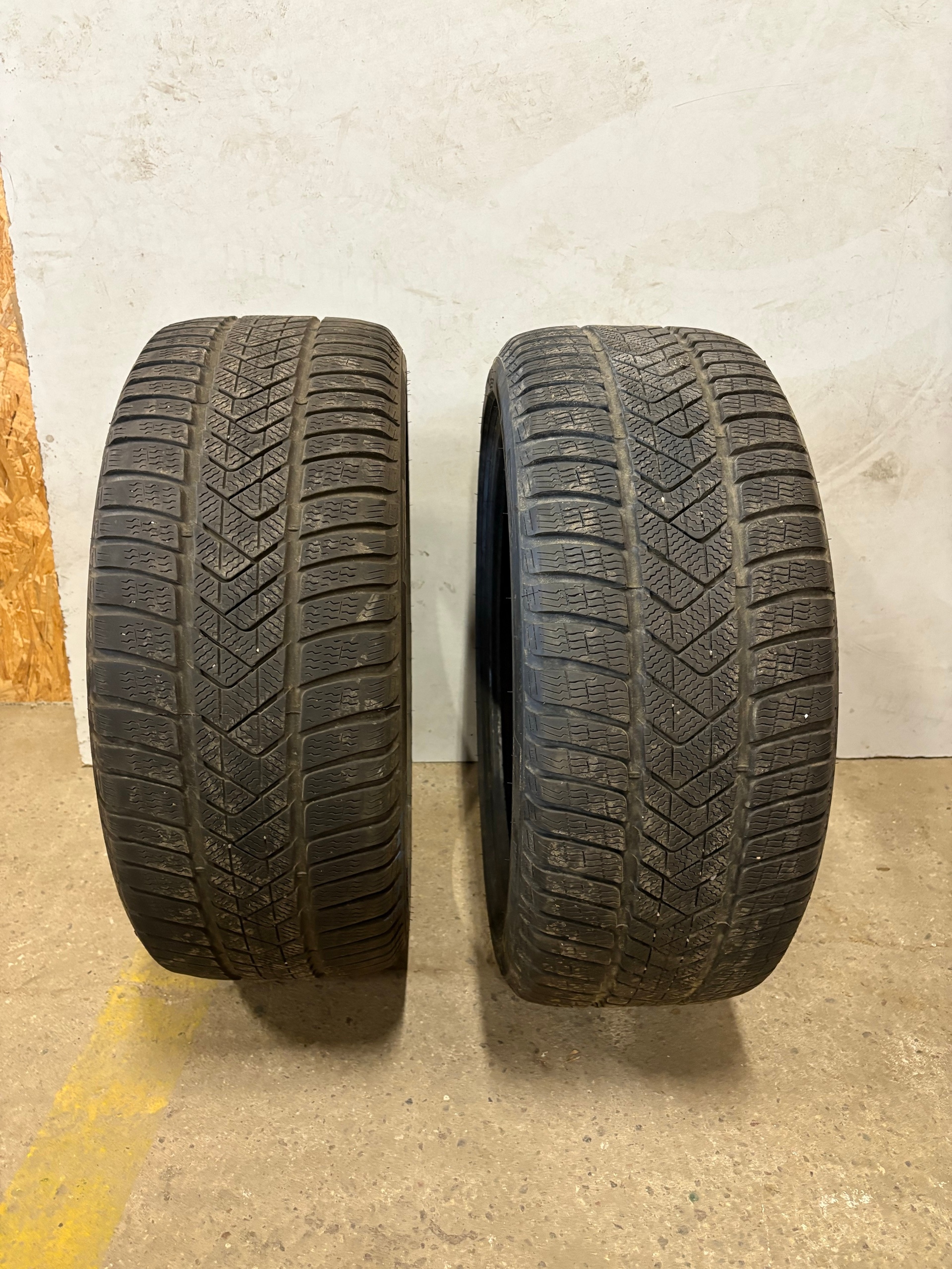 ШИНИ ЗИМОВІ PIRELLI SOTTOZERO 3 РОЗМІР 245/40 R20 RUN FLAT 