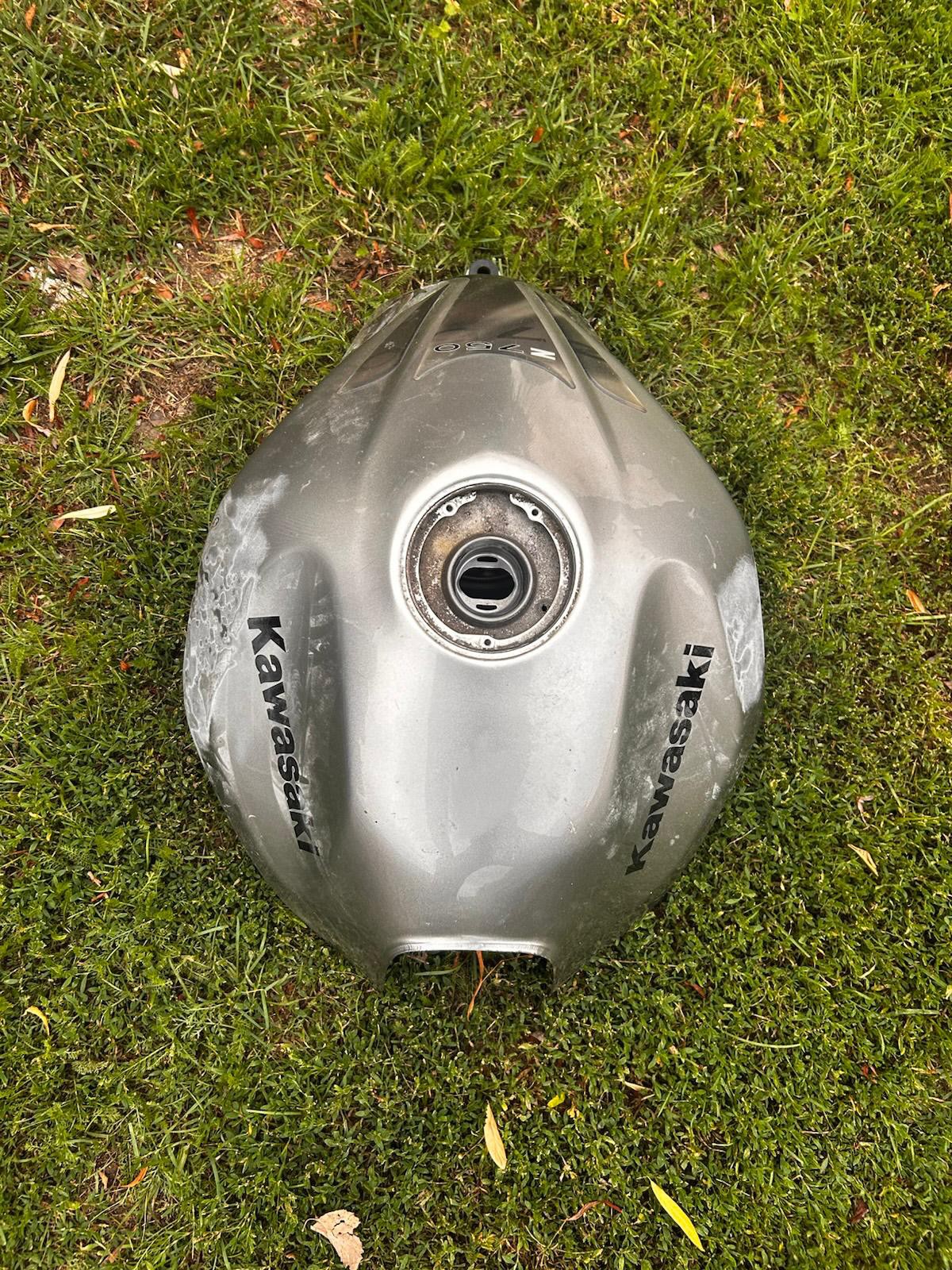 KAWASAKI Z750 БАК 04-06 