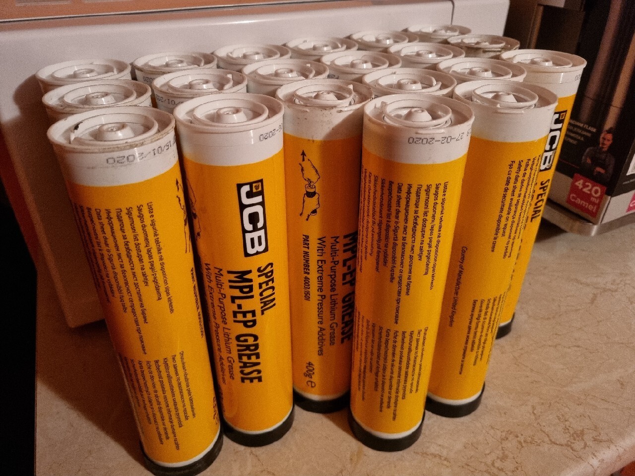 SMAR JCB SPECIAL MPLEP GREASE 400G TUBA 25Szt Rzeszów Kup teraz na
