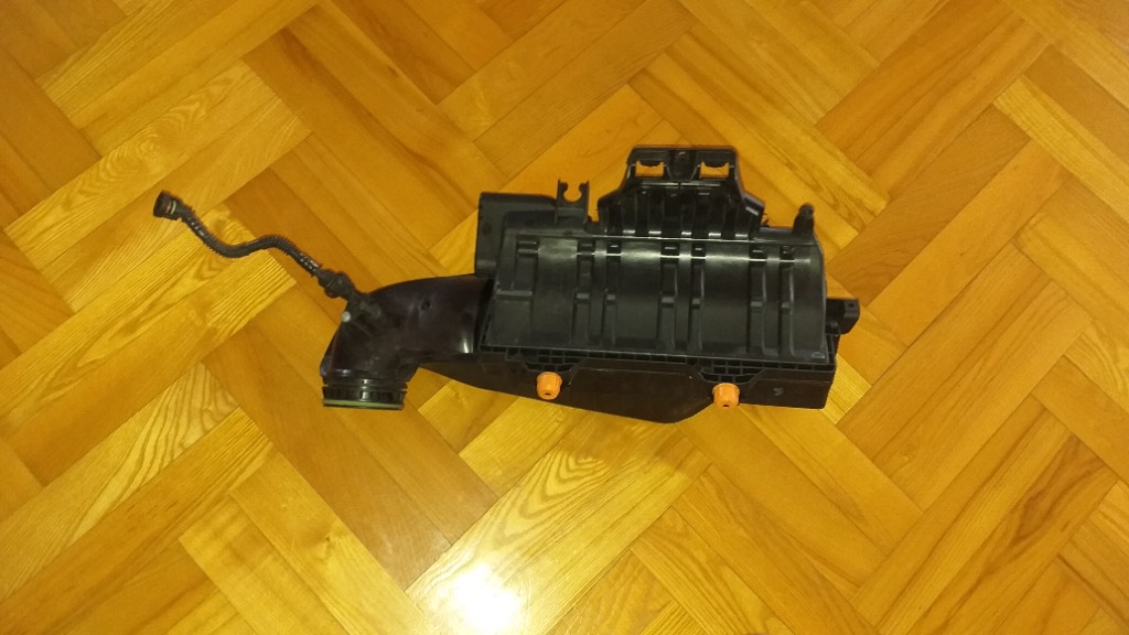 КОРПУС ФІЛЬТРА ПОВІТРЯ MERCEDES GLC A2640905800 
