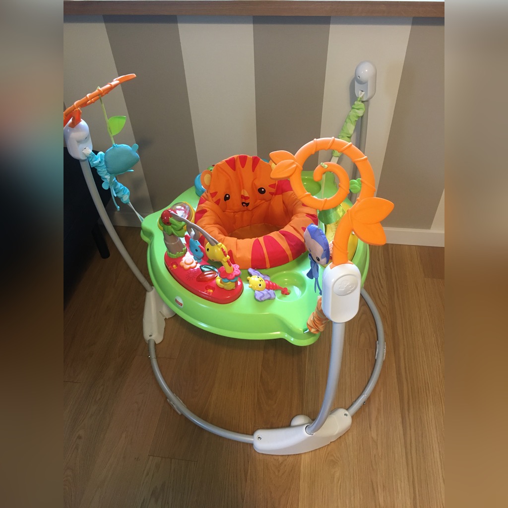 skoczek rainforest jumperoo