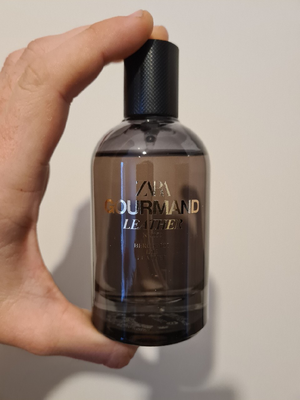 zara perfume gourmand leather
