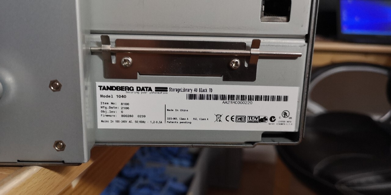 Tandberg Data T40 model 1040 Biblioteka taśmowa olsztyn Ogłoszenie