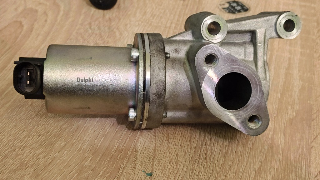 DELPHI КЛАПАН ЕГР EG10475-12B1 KIA, HYUNDAI 