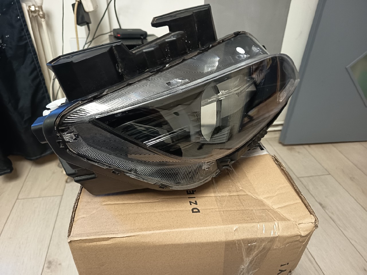 HYUNDAI KONA РЕСТАЙЛ 92102J9500 ОРИГІНАЛ ЄВРОПА СТАН ІДЕАЛЬНЕ 