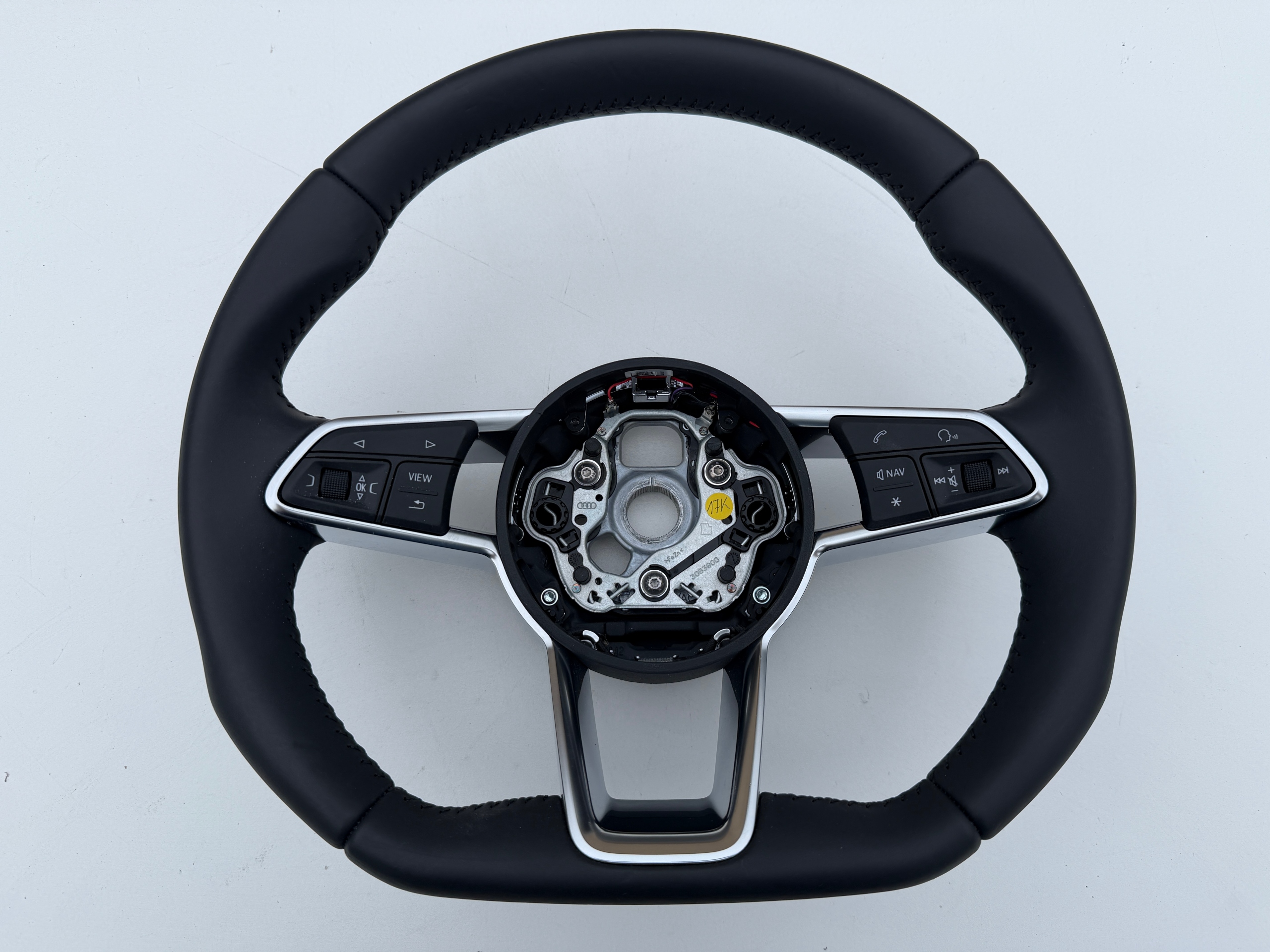 КЕРМО СПОРТИВНОГО ТИПУ ШКІРА ЛОПАТКІ 8S0419091A 1KT SOUL AUDI TT 8S 