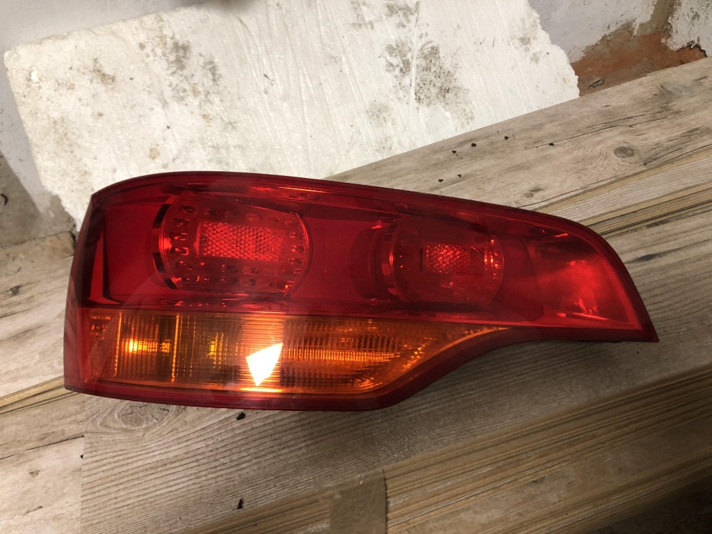 AUDI Q7 (2005-2009) ФАРА ЗАД ЗАДНЯ ЛІВА EU 4L0945093 027330102 ОРИГІНАЛ 
