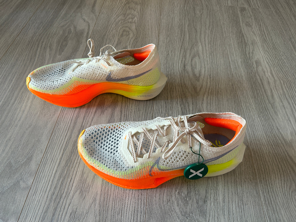 Nike ZoomX Vaporfly 3 新品未使用　26.5 6a9cdc794c71a59d20a3bfb3ef9f