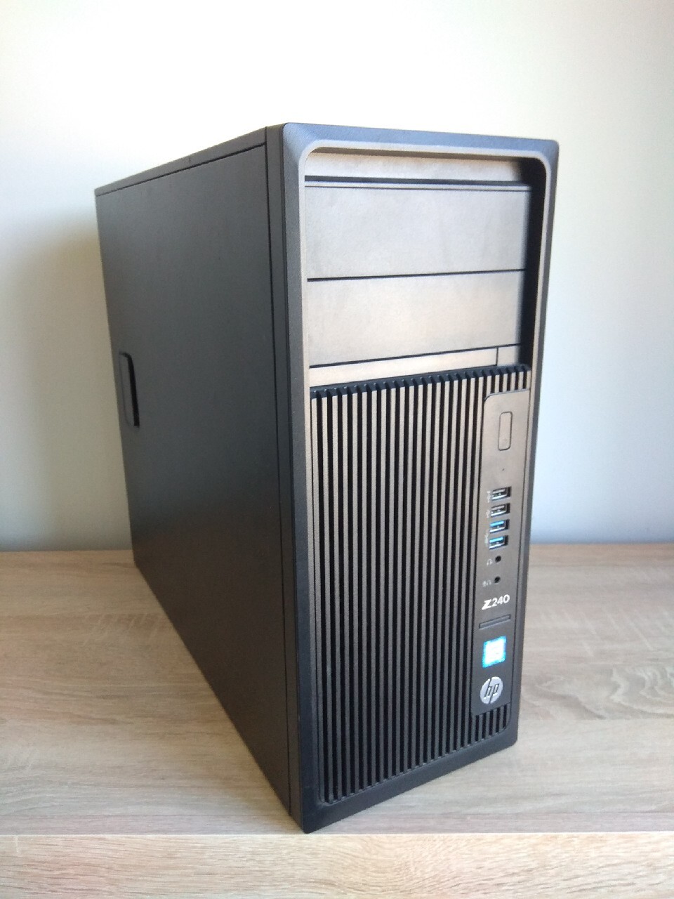 HP Z Xeon AMD W GB RAM NVMe + HDD Win.   Koszalin   Kup