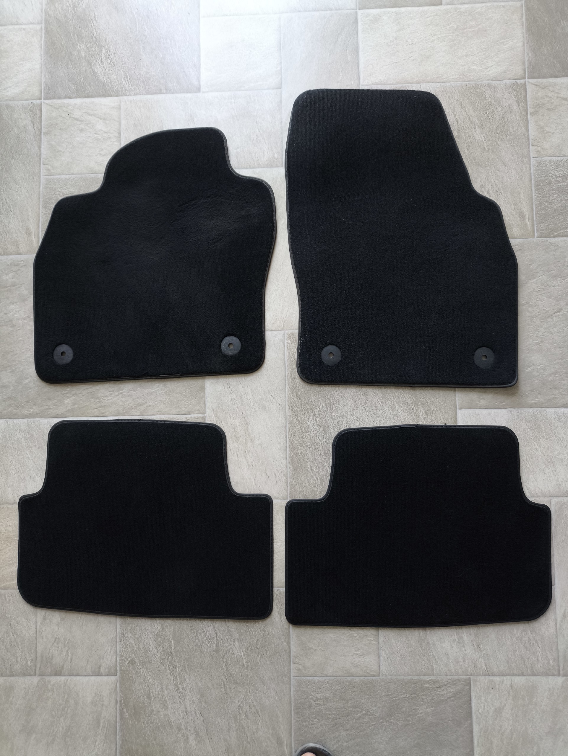 КИЛИМКИ ВЕЛЮРОВІ AUDI A1 II SPORTBACK ОРИГІНАЛ 82A GBA 82B863011 
