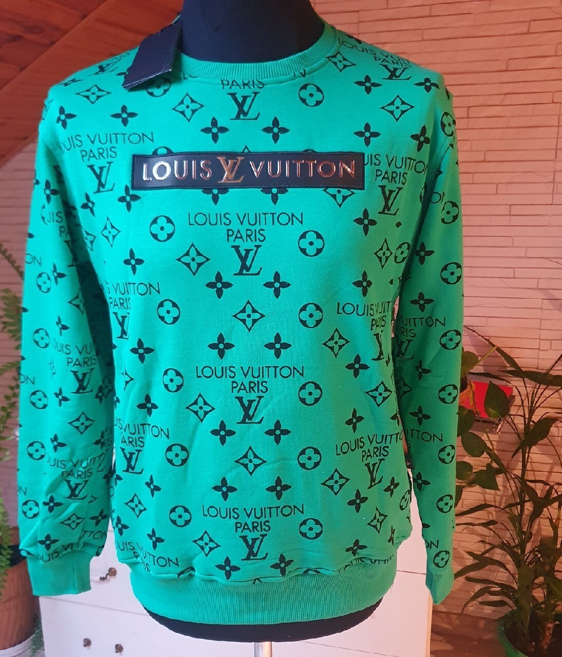 Bluza Louis Vuitton, Tułowice