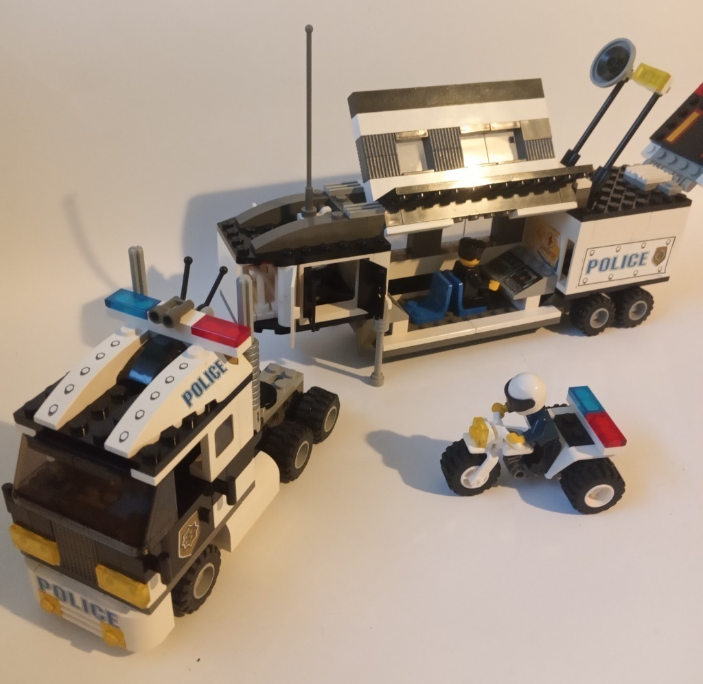 LEGO CITY 7034 POLICJA WOZ TRANSMISYJNY z 2003 r Gdynia Kup teraz na Allegro Lokalnie