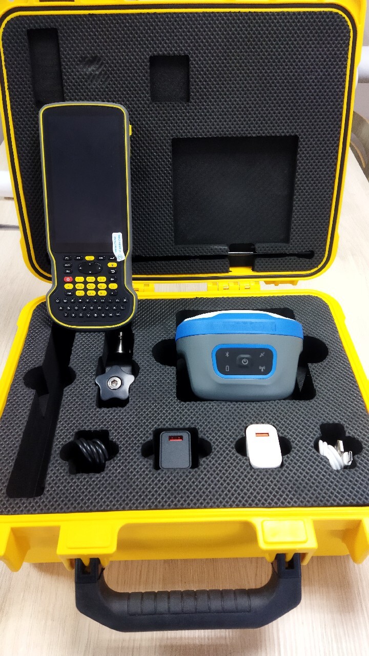 Odbiornik GNSS RTK RTN laser 3R kamery NOWY kompletny | Zator ...