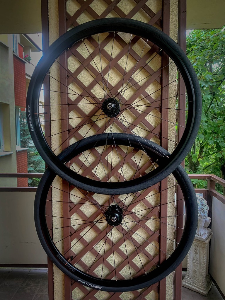 Triban tubeless on sale ready light