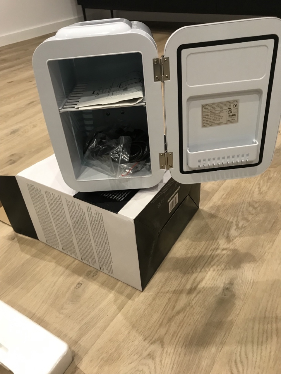 Lodówka do kosmetyków StylPro Beauty Fridge Poręba Spytkowska Kup