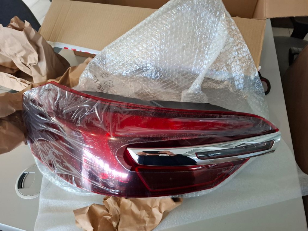 НОВА ФАРА INSIGNIA A ST 2014 ЛІВИЙ ЗАД GM 39024222 