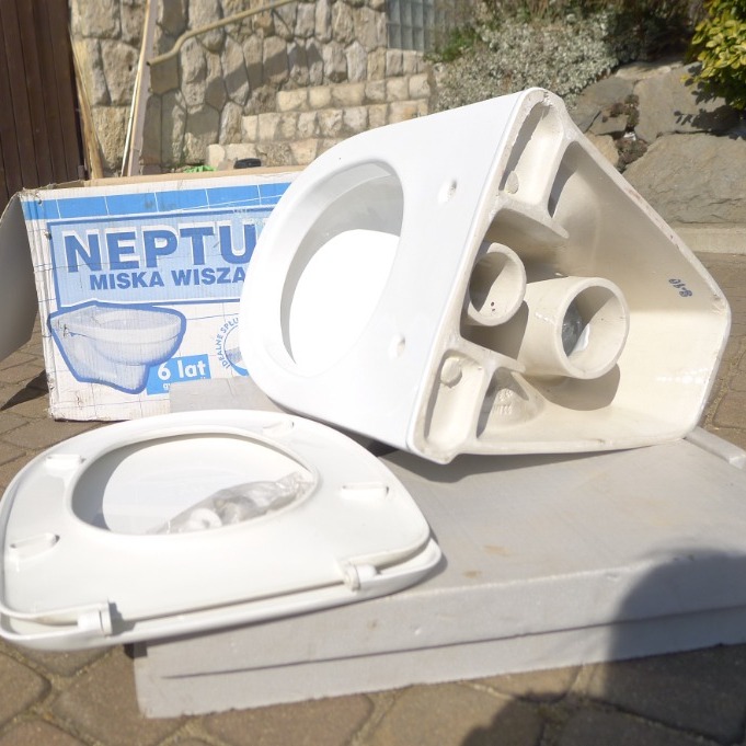 Miska wisząca WC HYBNER NEPTUN z deską | Jaworzno | Kup teraz na ...