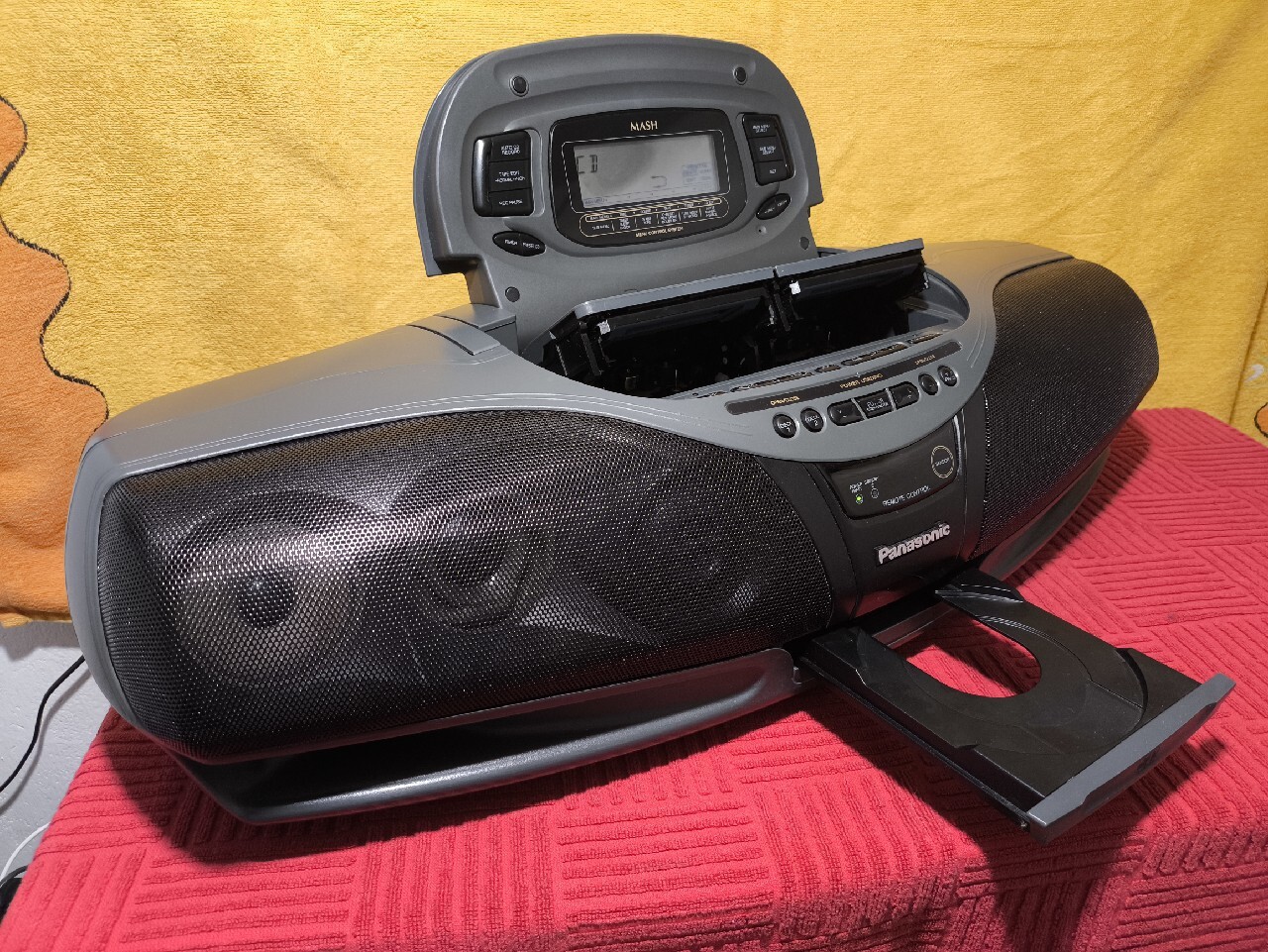 PANASONIC COBRA RXDT75 radiomagnetofon z CD AUX CZ