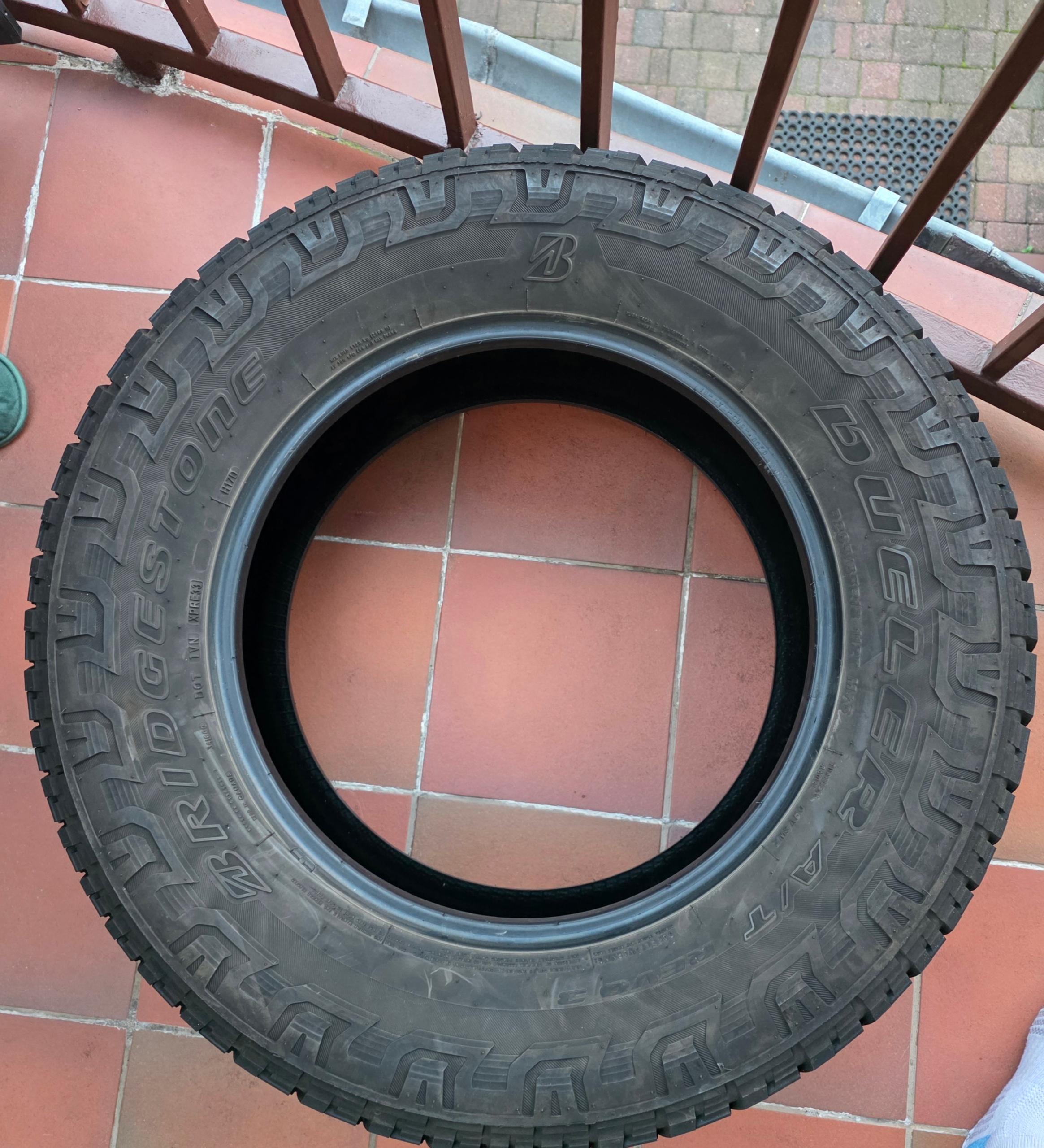 КОМПЛЕКТ ШИН BRIDGESTONE P265 R18 CALOROCZNE 