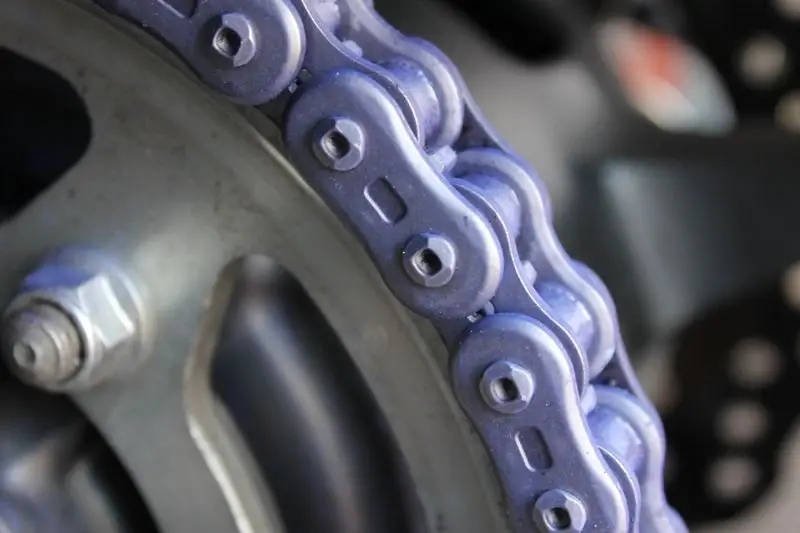 MAZIVO NA ŘETĚZ MUC-OFF DRY CHAIN LUBE 400 ML JAKO DÁREK Typ řetězu o-ring x-ring z-ring