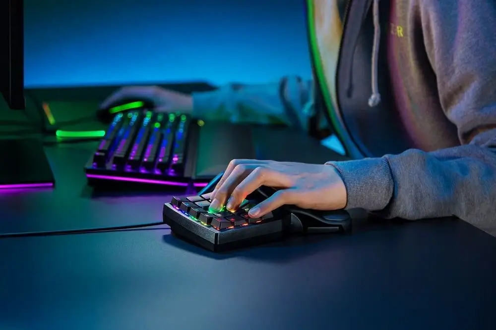 Razer Keypad Gamingowy Tartarus Pro, Analog Switch — 6
