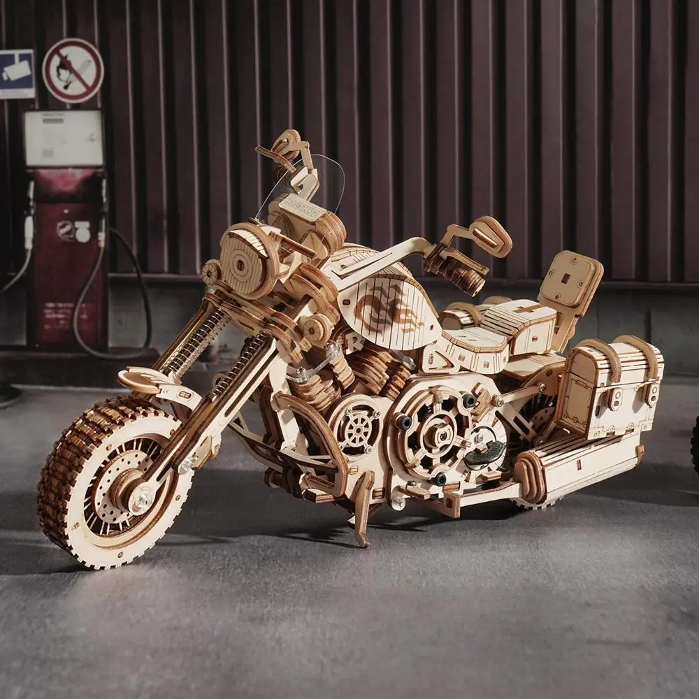 ROBOTIME DREWNIANE PUZZLE 3D MODEL 3D MOTOCYKL CRUISER MOTOR HARLEY 420el. Wysokość produktu 16 cm