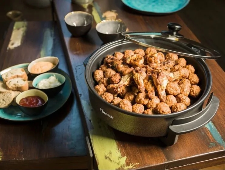 Patelnia garnek elektryczna Bestron AHP1200 1500 W Model AHP1200