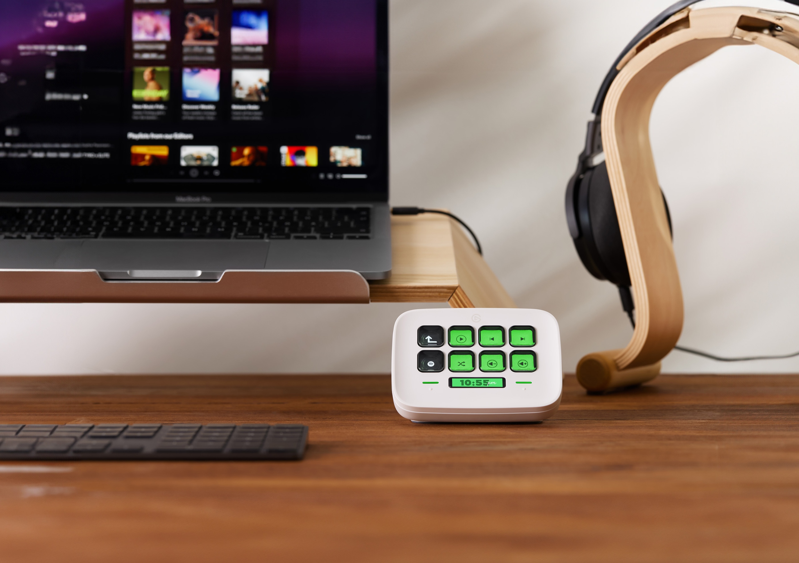 Elgato Stream Deck Neo — 11
