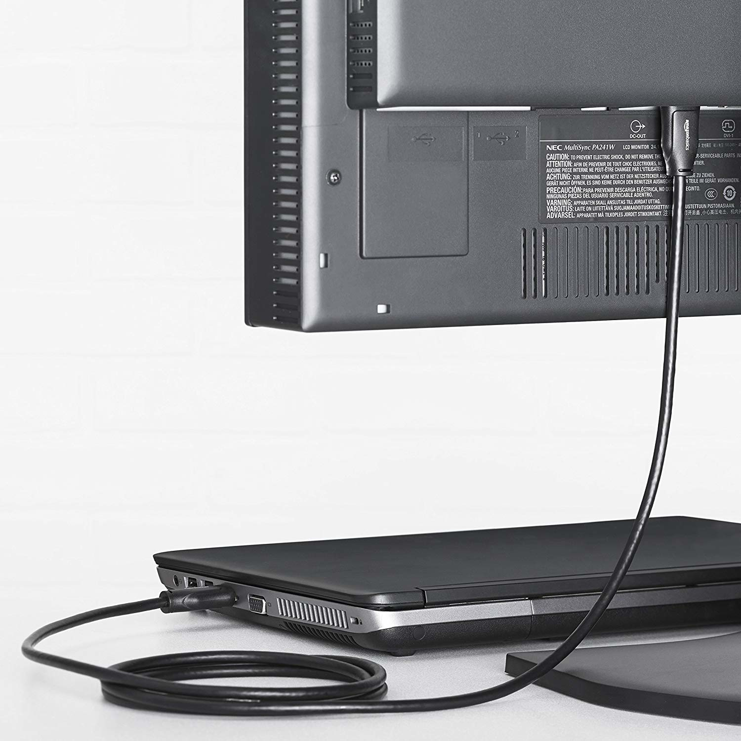 AmazonBasics Q486_1 kabel DisplayPort 0,9 m Czarny