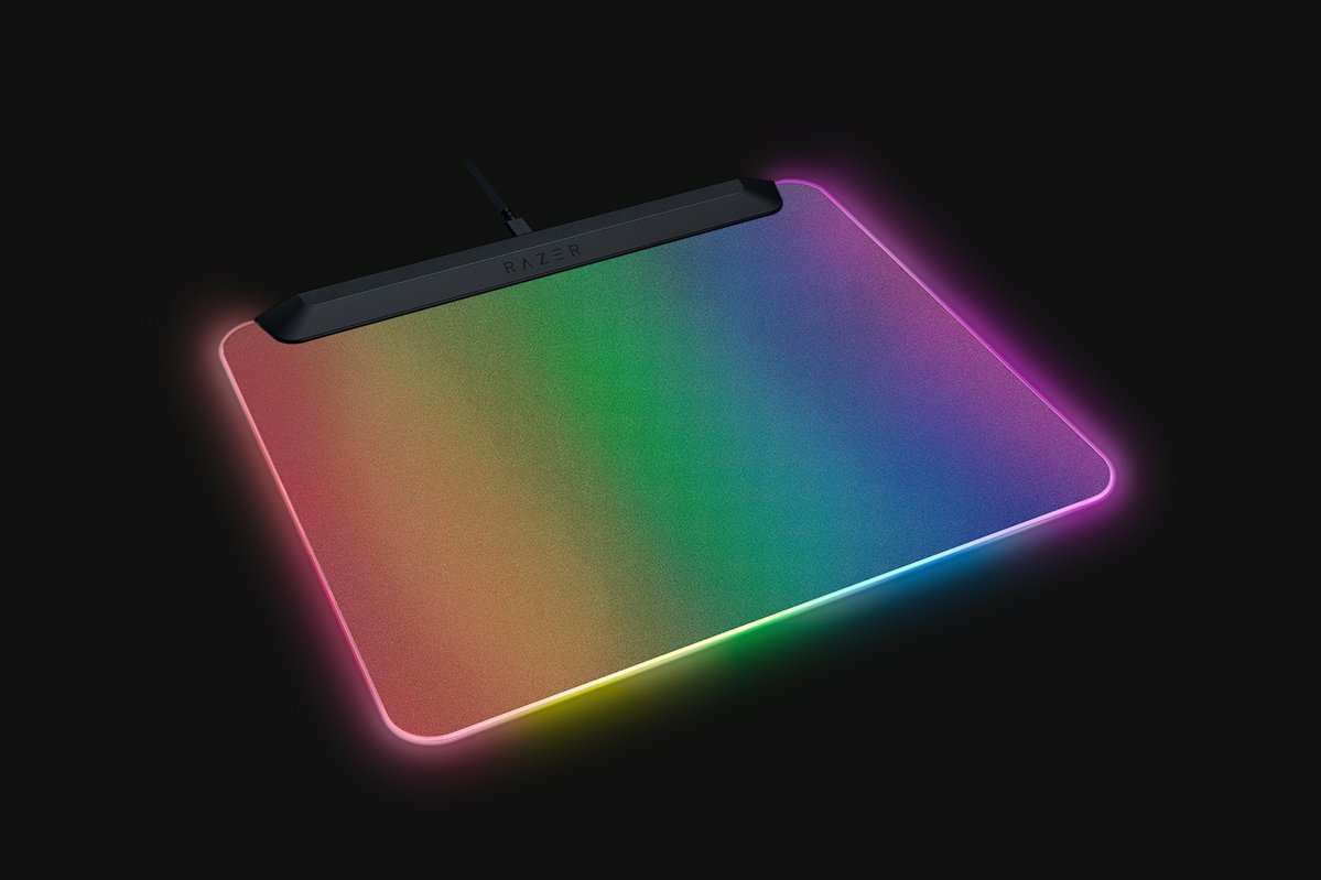 Razer Podk?adka pod Mysz Firefly V2 Pro, RGB Chroma — 14