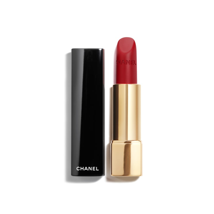 Chanel Rouge Allure Velvet sametová rtěnka s matným finišem a odstínem