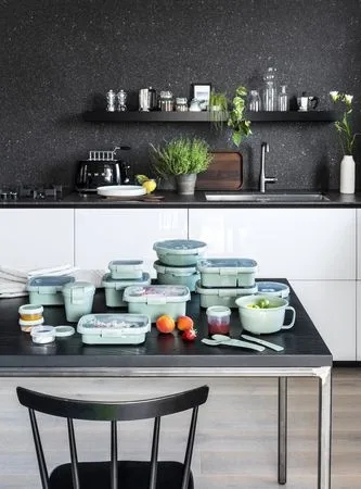 Lunchbox pojemnik ECO 1100 ml pudełko na żywność śniadaniówka zestaw CURVER Kolor odcienie zieleni