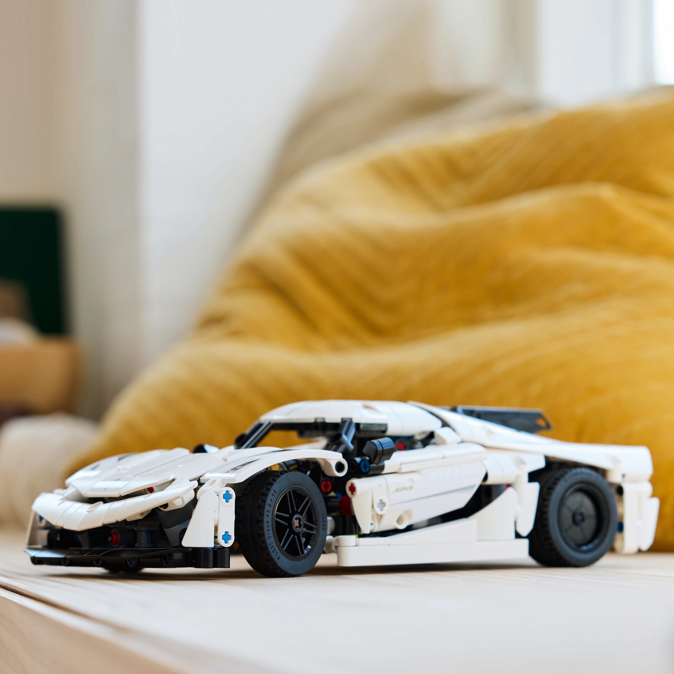 Lego Technic 42184 Bílý hyperautomobil Koenigsegg Jesko Absolut