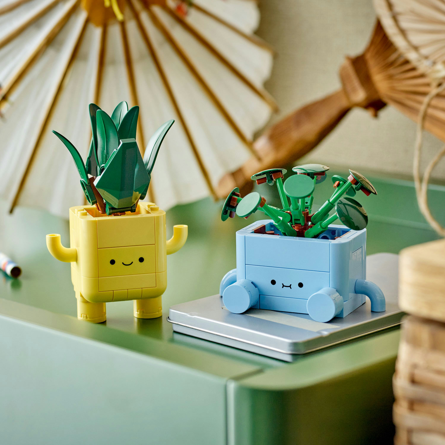 KLOCKI LEGO || BOTANICALS WESOŁE ROSLINKI PRZEZENT DLA DZIECKA + TORBA Wiek dziecka 9 lat +