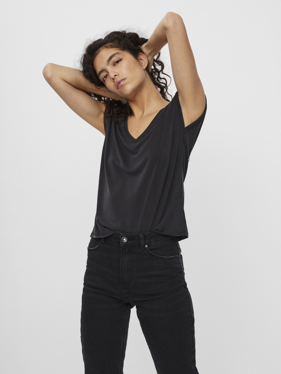 

Top Vero Moda Filli r. L czarny