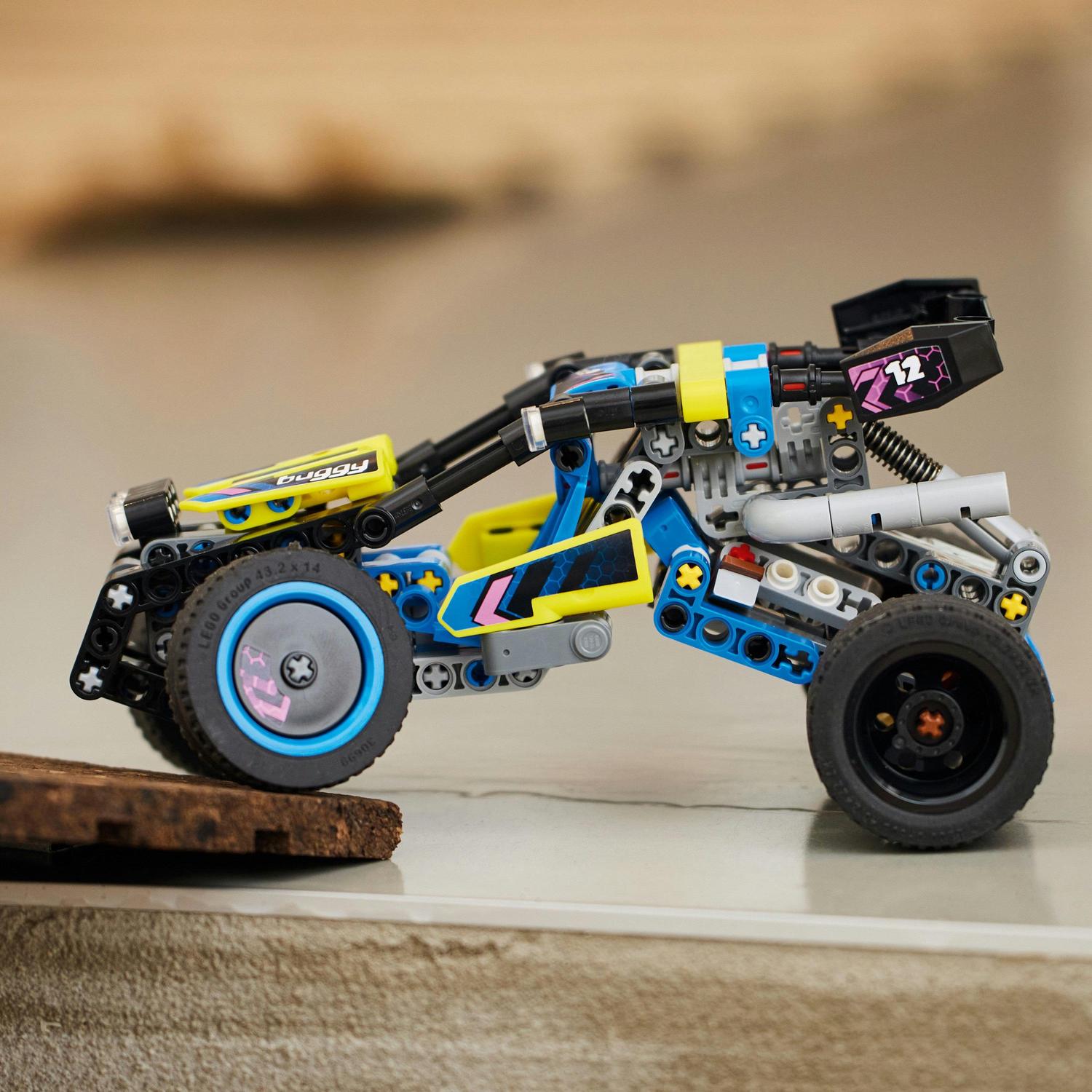 LEGO Technic Wyścigowy łazik terenowy Model Samochód Rajdowy Auto 42164 Bohater brak